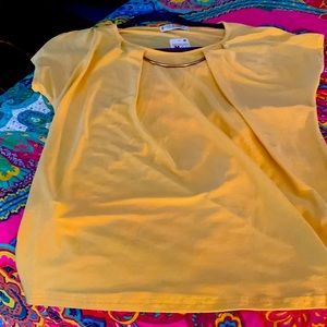 Yellow blouse with gold metal embellishment - M